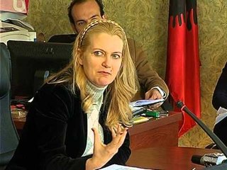 REKLAMAT SHTETERORE SHPERTHEN DEBATI NE KOMISION MBI ABUZIMET E MINISTRIVE LAJM