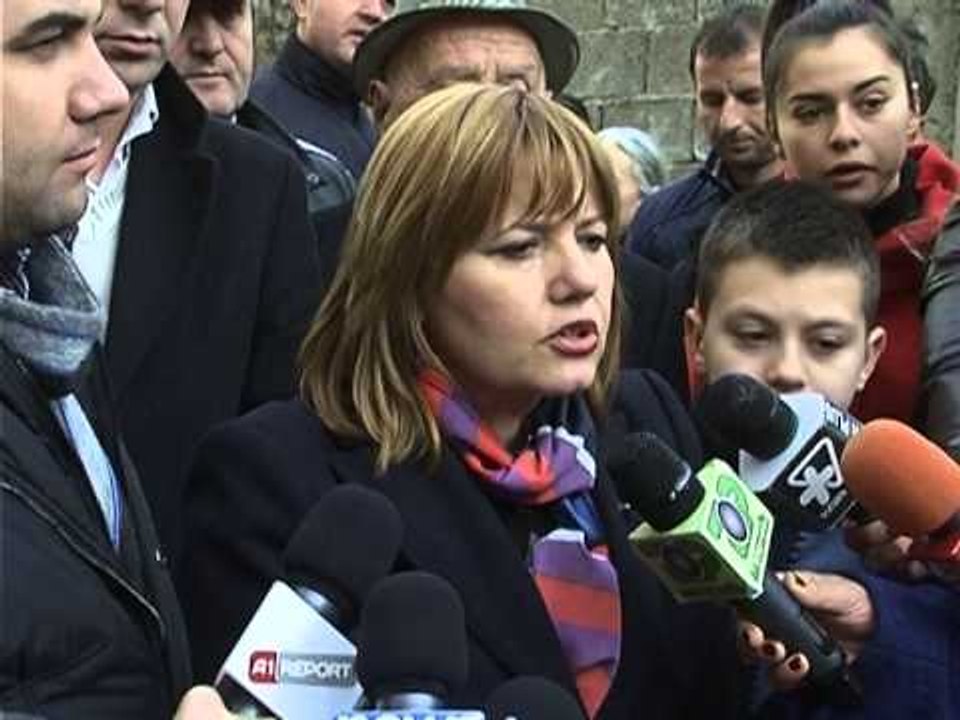 PROTESTE E BANOREVE KUNDERSHTOJNE VENDIMIN E GJYKATES PER LIRIMIN E BANESAVE LAJM