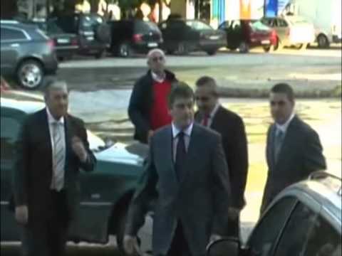 RAMA LIVE NE TWITTER I PERGJIGJET PYETJEVE PER KOALICIONET DHE PASURINE LAJM