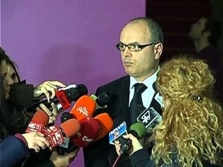 KOALICIONI OPOZITAR PS MBLEDH TRYEZEN ME PLOT 26 PARTI TE PRANISHME LAJM