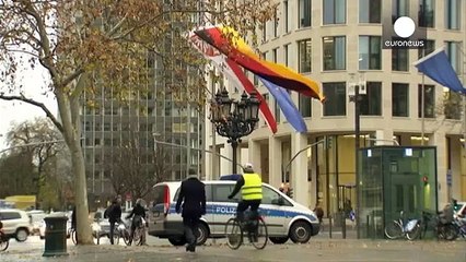 Draghi AMB bono alım programını büyütmeyi tartışmaya açtı economy