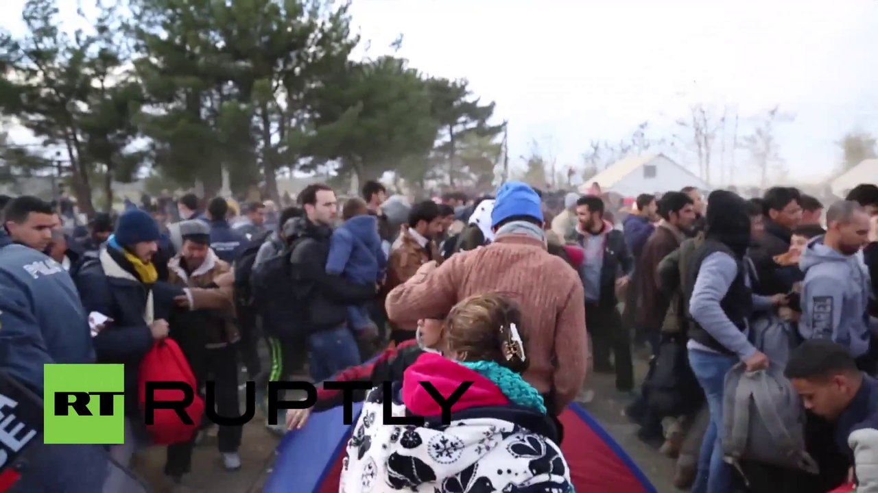 Flüchtlingsansturm in Deutschland zu erhalten, durchbr, Refugee stampede to get into Germany