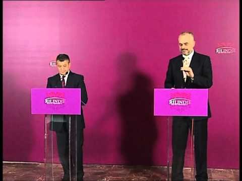 PS ZGJERON RRADHET GAZETARI ALFRED PEZA VENDOS TE JAPE KONTRIBUT NE POLITIKE LAJM