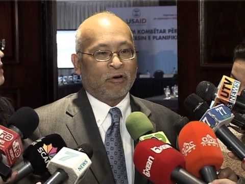 KRIMINALITETI NE VEND AMBASADORI ARVIZU MERR PJESE NE KOMISIONIN E SIGURISE LAJM