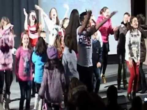 FRESK FARE ON TOUR SPEKTAKLI PER ADOLESHENTE FESTON SUKSES NE SHKODER LAJM