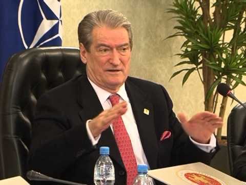 MBLEDHJA E QEVERISE KRYEMINISTRI BERISHA HEQ TVSH PER ÇIMENTON DHE ÇELIKUN LAJM