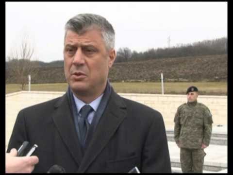 LIDERET KOSOVARE HOMAZHE NE VARREZAT E DESHMOREVE PER PAVARESI LAJM