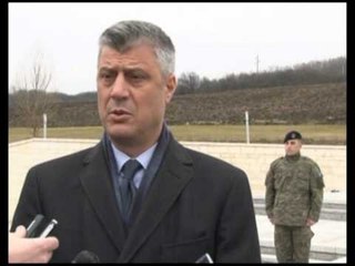 LIDERET KOSOVARE HOMAZHE NE VARREZAT E DESHMOREVE PER PAVARESI LAJM