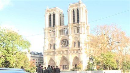 تراجع إقبال السياح على باريس