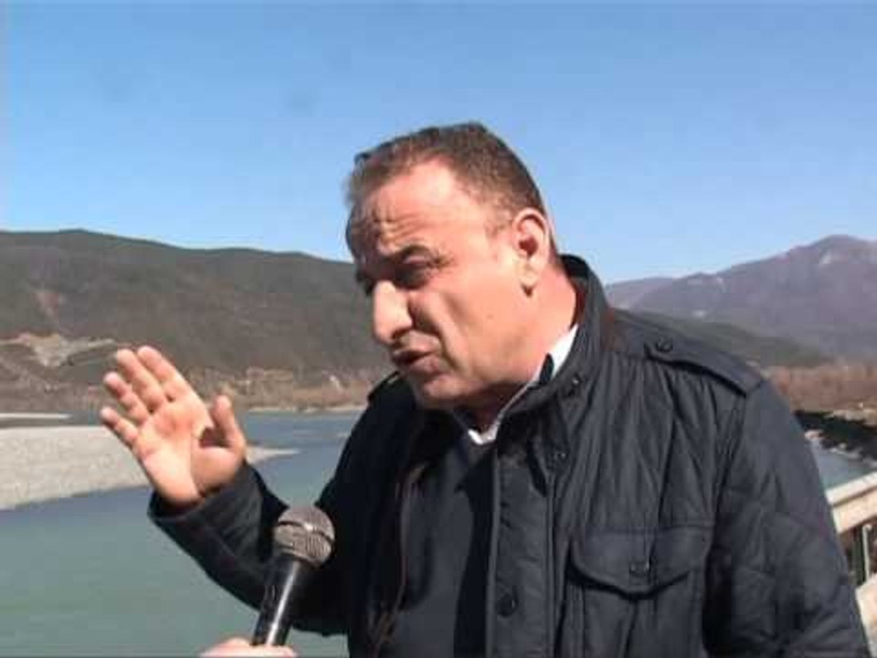 RRUGA E KOMBIT-BLLOKOHET NJERI KRAH I LEVIZJES PER SHKAK TE RRESHQITJEVE-LAJM