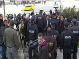 KOSOVARET NE PROTESTE-QYTETARET E PRISHTINES PROTESTE KUNDER ÇMIMEVE TE KEK-LAJM