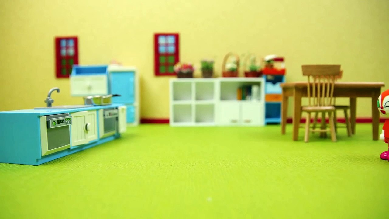 アンパンマンおもちゃアニメ 食パンマンとドキンちゃん Stop-motion t