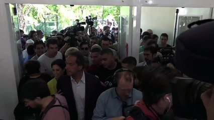 Daniel Scioli votó en inédito balotaje presidencial en Argentina