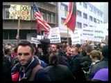 PROTESTA NE MITROVICE-VETVENDOSJE KUNDER PABARAZIVE NE DIALOGUN ME SERBINE-LAJM