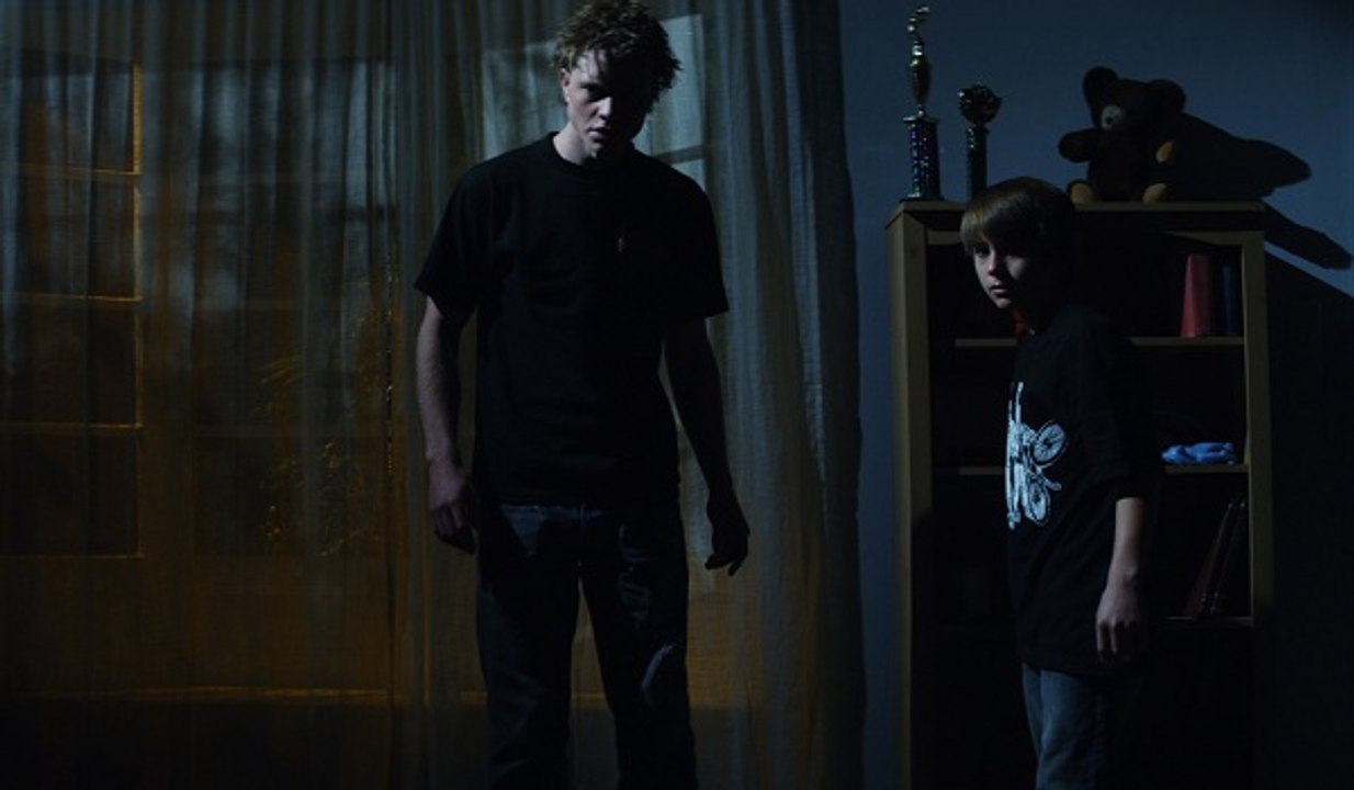 Watch Under the Bed Full Movie™