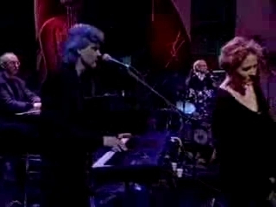 Leonard Cohen - Dance Me ....
