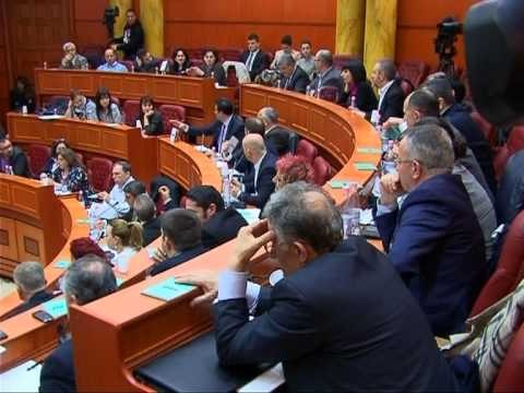 BASHKIA E TIRANES-LSI BASHKON VOTAT ME PD NE KESHILLIN BASHKIAK