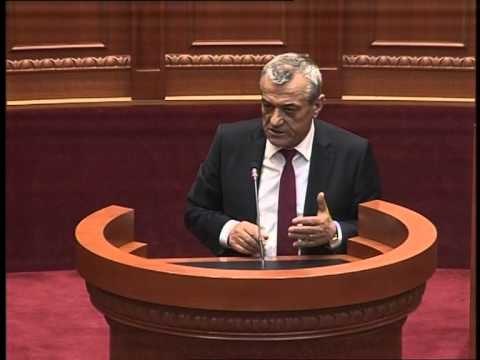 SEANCA PLENARE-SHTYHET PER TE HENEN VOTIMI PER SHKARKIMIN E MUHOS-LAJM