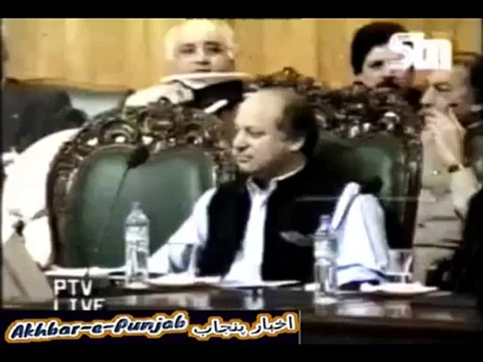 Yaad-e-Maazi Azab Hai Ya Rab - Sheikh Rasheed Prime Minister Nawaz Sharif ki Qaseeda Goi Aur Khushamad Karte Hue