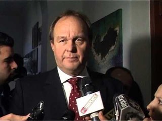 WOLFARTH PER KQZ-OSBE APELON SERISH PER PAPREKSHMERINE E INSTITUCIONEVE-LAJM