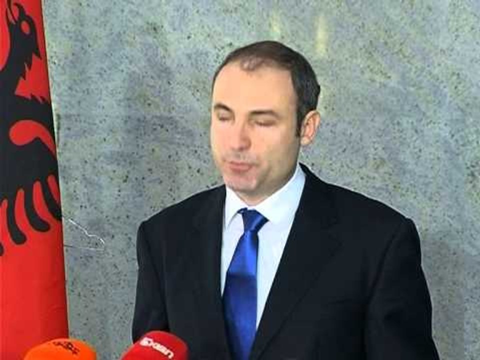 MINISTRI BUMÇI AKUZON-RAMA PO PENGON INTEGRIMIN E VENDIT NE BASHKIMIN EUROPIAN-LAJM