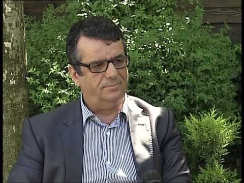 KTHEHET KADARE-SHKRIMTARI I MADH VJEN ME DY LIBRA PER TE KALUAREN-LAJM