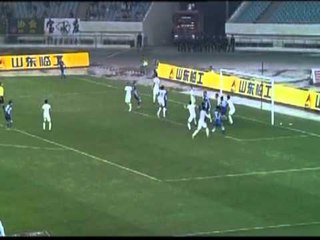 SHENON SALIHI-BOMBERI KUQ E ZI VIJON TE GJEJE RRUGEN E RRJETES NE KINE-LAJM