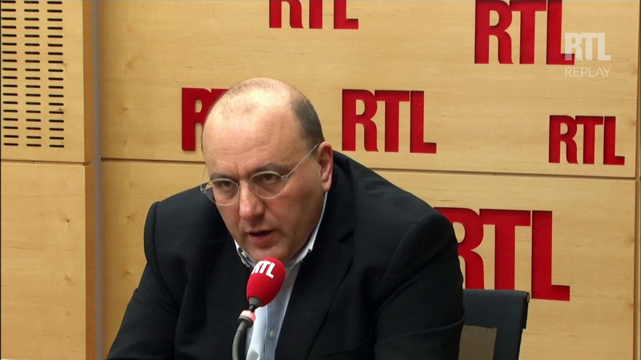 "La gauche est la colonne vertébrale face aux dérives", affirme Julien Dray