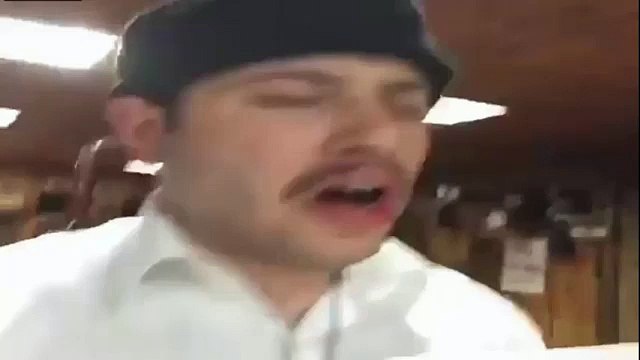 Trabzonsporlu taraftar kırdı geçirdi!