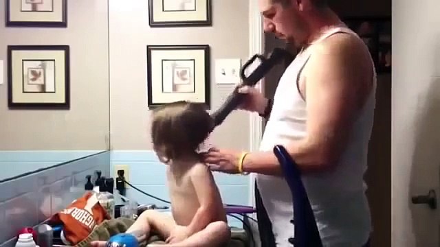 Отец заплел дочке хвостик ПЫЛЕСОСОМ!