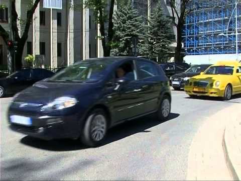 TAKSAT E MAKINAVE-HYN NE FUQI LIGJI DYNDJE NE SPORTELET E ZYRAVE TE PAGESAVE-LAJM