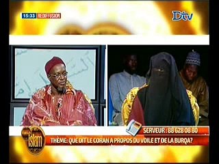 Un téléspectateur demande aux agents de renseignement d’arrêter la femme en burqa.