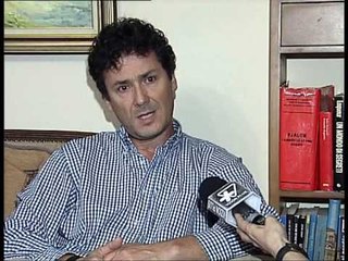 DHUNA NE FUSHATE-ANALISTET POLITIKE KOMENTOJE RASTET E SHTUARA-LAJM