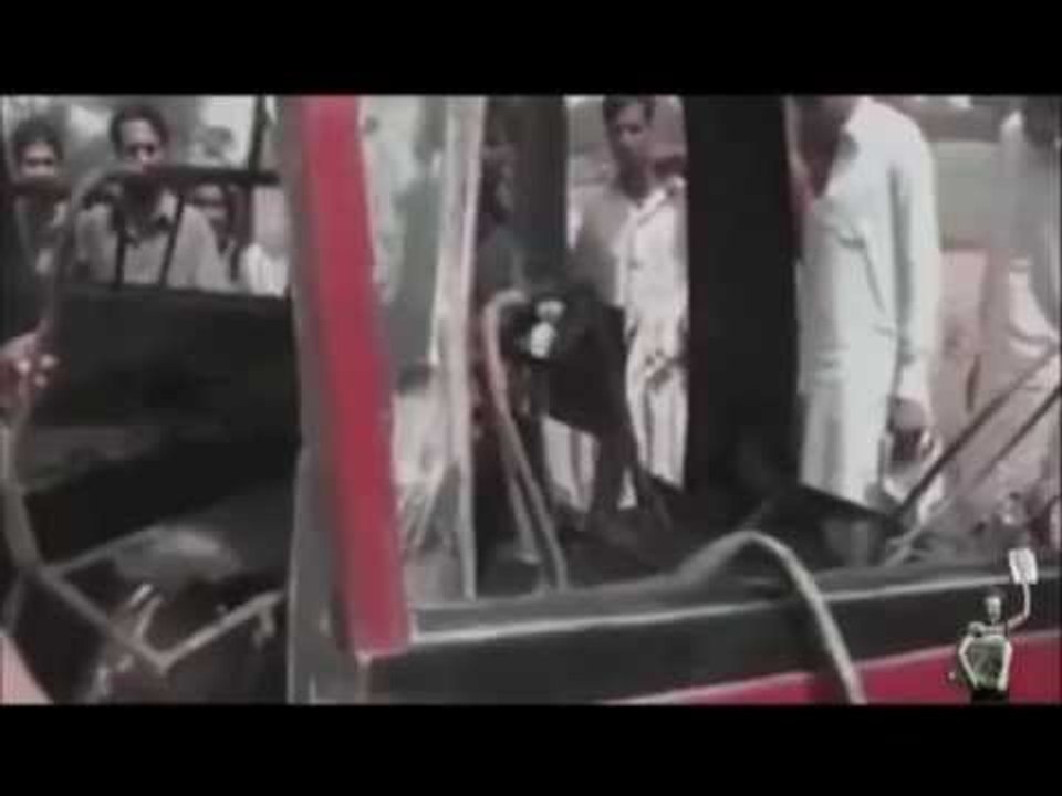 INCIDENT TRAGJIK-SHPERTHEN AUTOBUSI 17 FEMIJE VIKTIMA NE PAKISTAN-LAJM