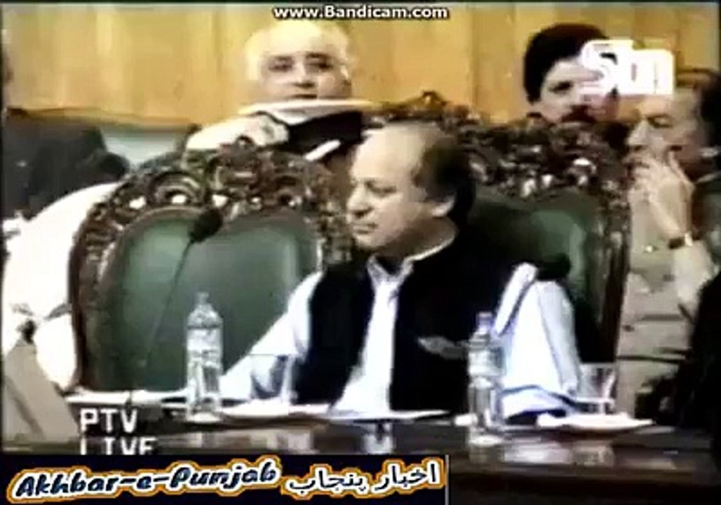 Blasts From The Past: Sheikh Rasheed Highly Praising Nawaz Sharif on His Face