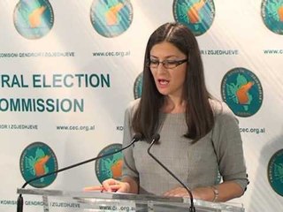 PROTESTE E UNIONIT TE GAZETAREVE-KTHEN MBRAPSHT NE SHENJE PROTESTE KASETAT E MONTUARA LAJM