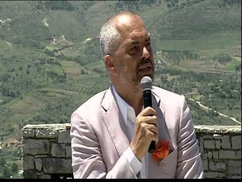 RAMA NE QARKUN BERAT TAKIME ME BANORET NE POLIÇAN DHE NE KALANE E BERATIT LAJM