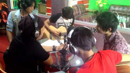 D'wapinz Band - Live Akustik Elshanda Fm (Indramayu)
