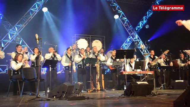 Rennes. Yaouank : le bagad de Vannes au plus grand fest-noz de Bretagne