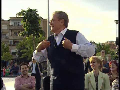 FUSHATA E PD NE TIRANE BERISHA IRONIZON RAMEN ME PLAKJEN DHE LODHJEN E TIJ LAJM