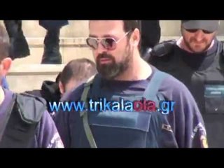 VRITET POLICI GREK-GJENDET I EKZEKUTUAR NE MAKINE DYSHOHEN SHQIPTARET LAJM