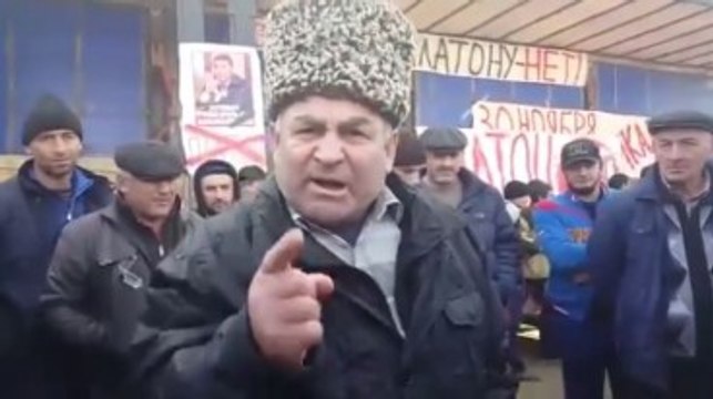 Обращение разгневанного дальнобойщика к Путину и Медведеву