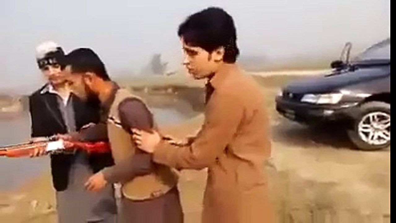 Pashto funny video clip - funny pathan firing
