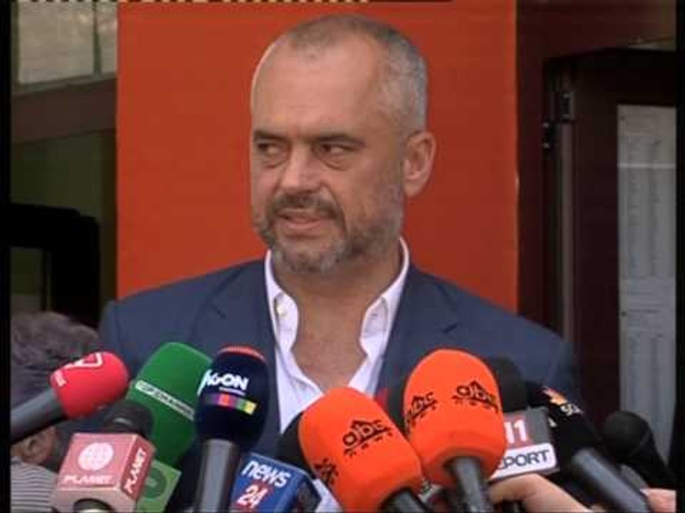 VOTON EDI RAMA E QUAN TE PAPRANUESHME VRASJEN E KOMISIONERIT NE LAÇ LAJM