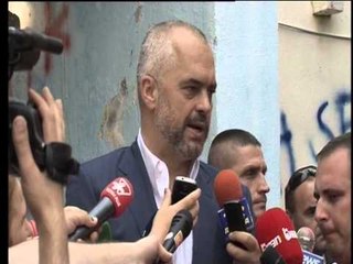 NGJARJE E RENDE VRITET NJE KOMISIONER I LSI E PLAGOSET KANDIDATI I PD NE LAÇ LAJM