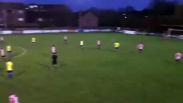 Orta sahadan müthiş gol!