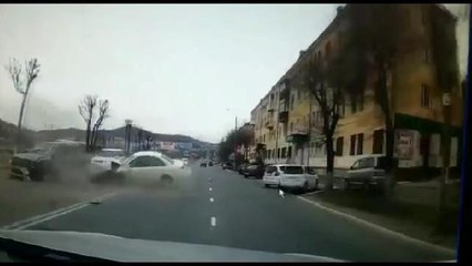 Car Crashes Compilation # 272 / Compilation d'accident de voiture n°272 / Novembre 2015