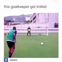 The goal keeper got trolled LOL