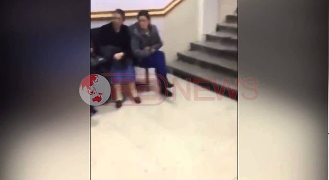 Në spitalin e Traumës uji rrjedh nga kati i dytë - Ora News- Lajmi i fundit-