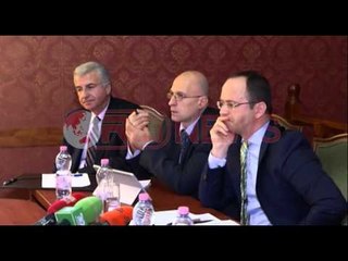 Blushi shpërthen ndaj “Financave”: Të papërgjegjshëm, po merrni borxh për luksokraci- Ora News